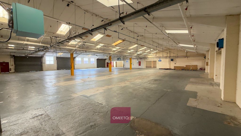Property photo 3 of 19 Warehouse For Sale