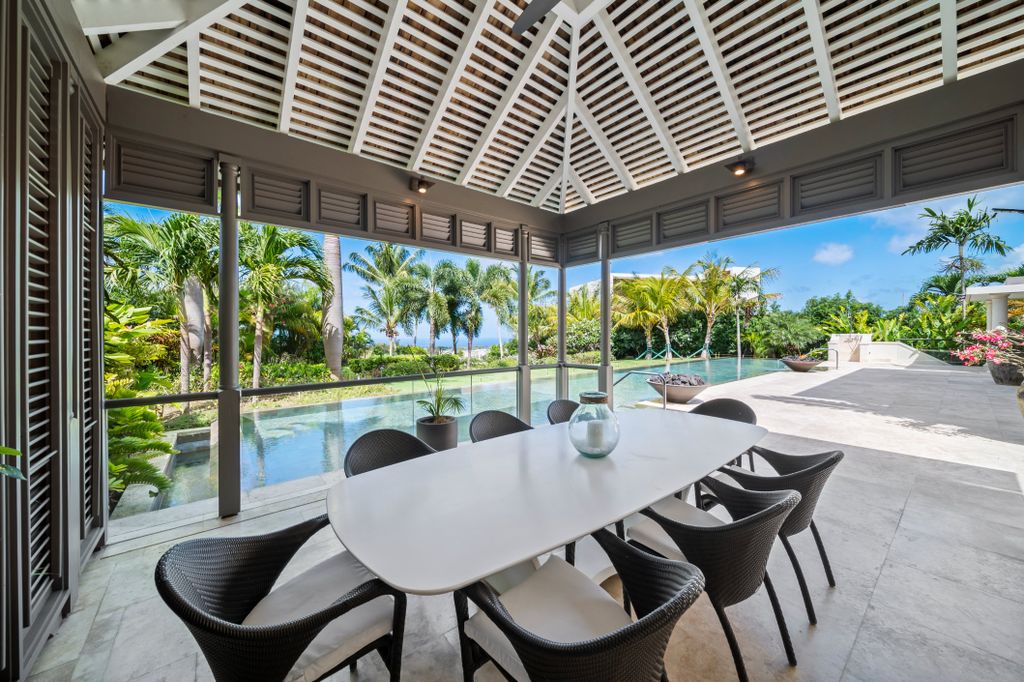 Property photo 2 of 34