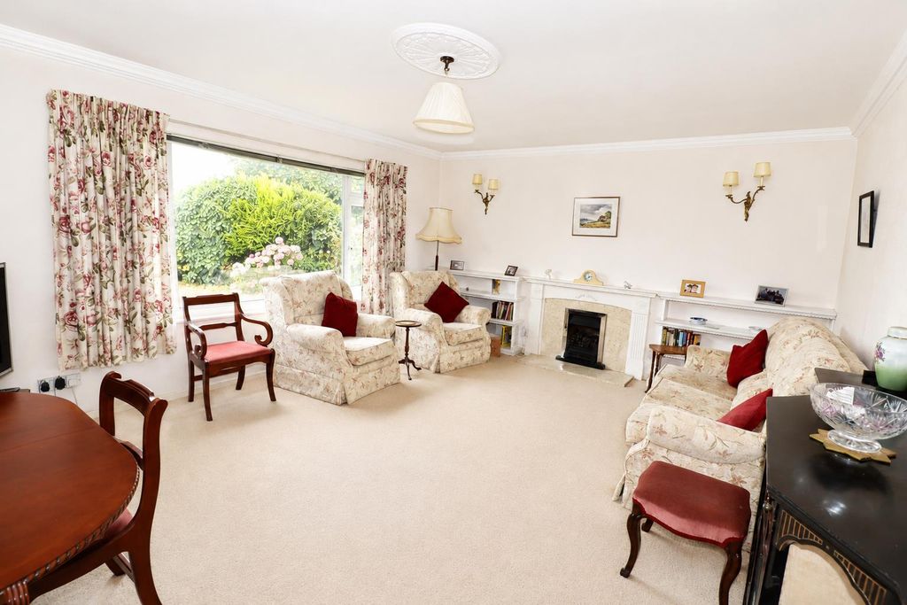 Property photo 3 of 14