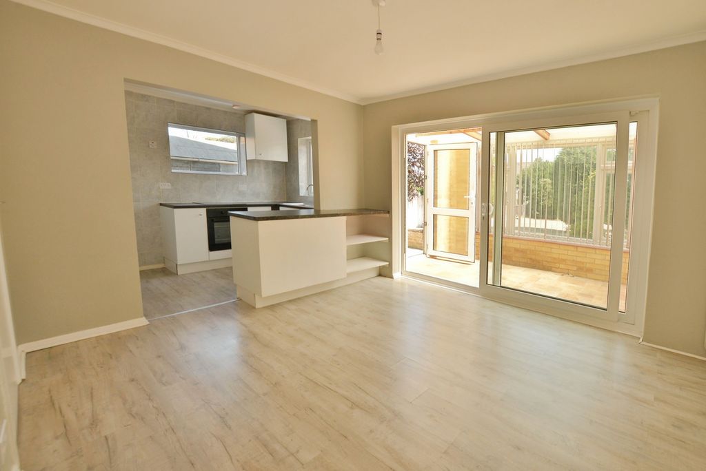 Property photo 3 of 15 Pbox-Img.Jpg