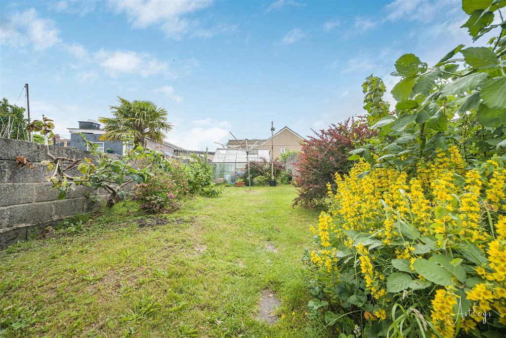 Property photo 2 of 17 Rear Garden