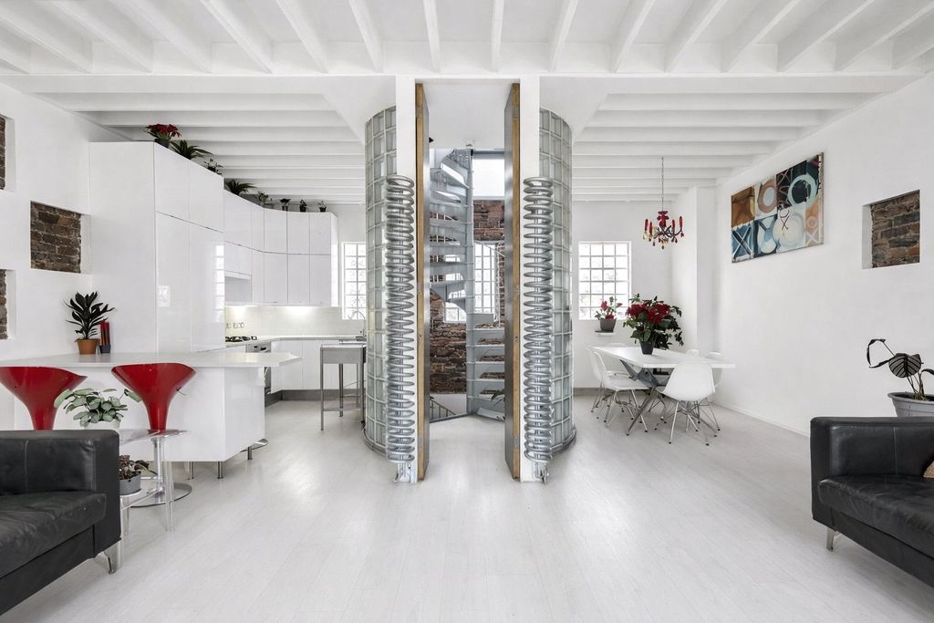 Property photo 1 of 11 Reception Room