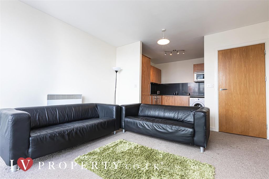 Property photo 1 of 8 4.Jpg