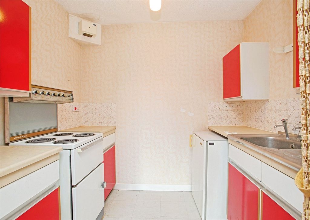 Property photo 3 of 10 Picture No. 13