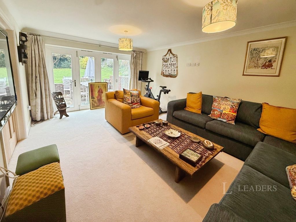 Property photo 3 of 19 Pbox-Img.Jpg