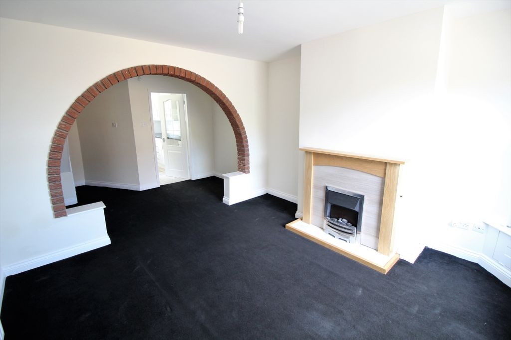 Property photo 3 of 12 Open Plan Living/Din