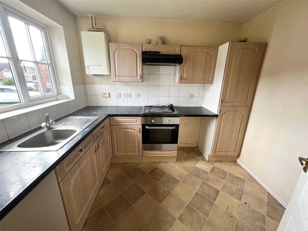 Property photo 2 of 7 Kitchen