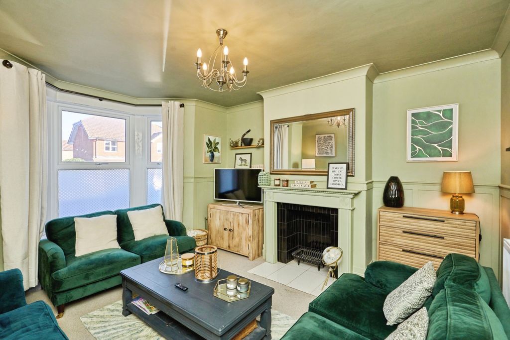 Property photo 3 of 20