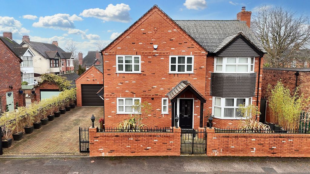 Property photo 1 of 33