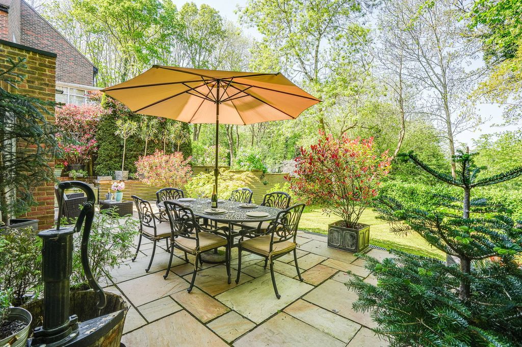 Property photo 1 of 49