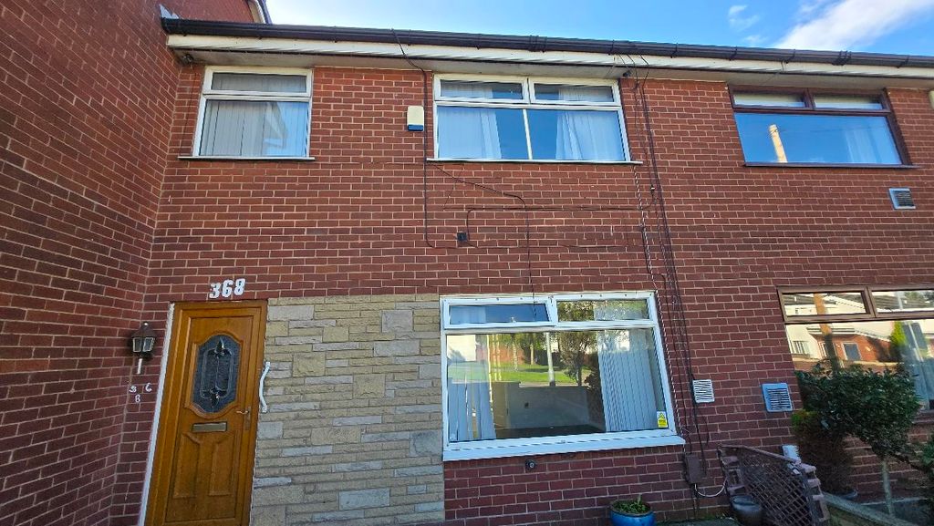 Property photo 2 of 27