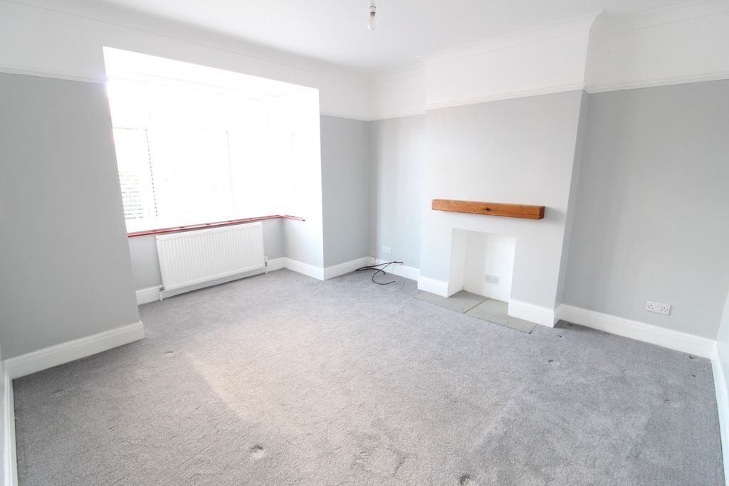 Property photo 2 of 8 2068172