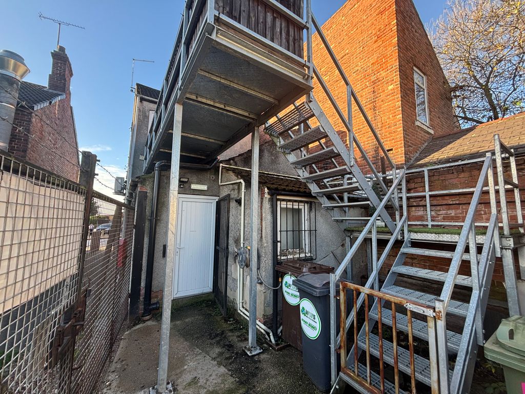 Property photo 3 of 9 Image