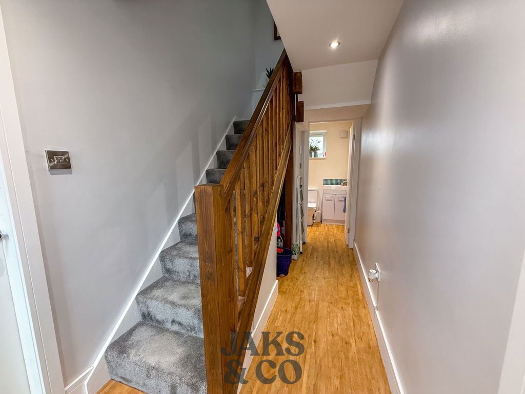 Property photo 3 of 41