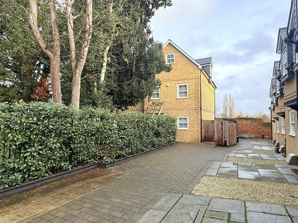 Property photo 1 of 7 Picture No. 09