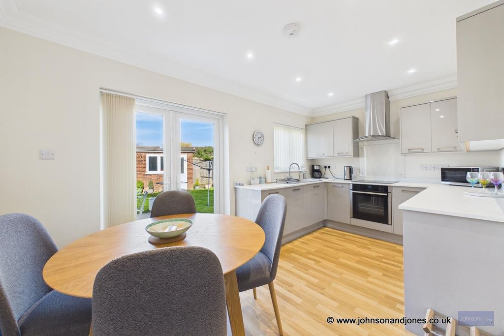Property photo 2 of 19 2 Kitchen.Jpg