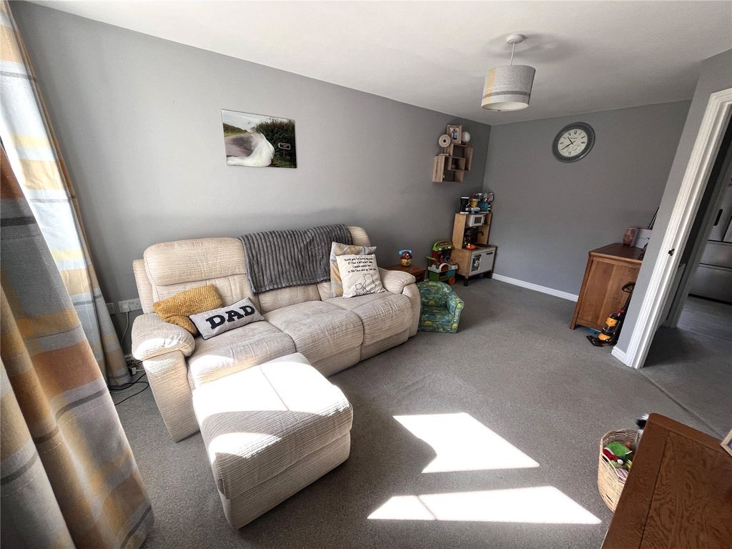 Property photo 2 of 16 Picture No. 30