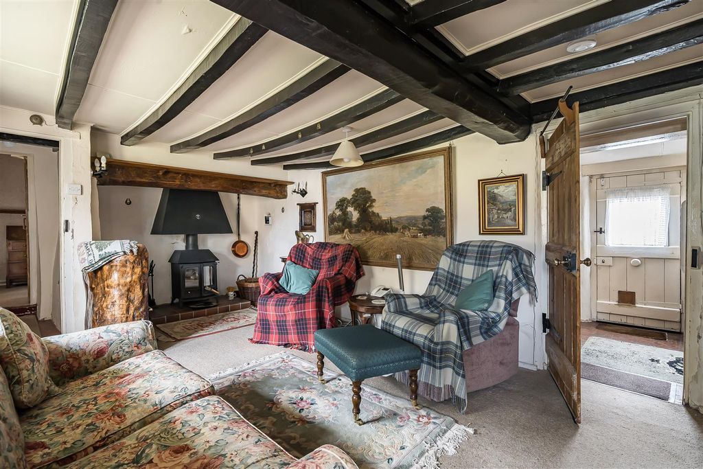 Property photo 2 of 19 Sitting Room