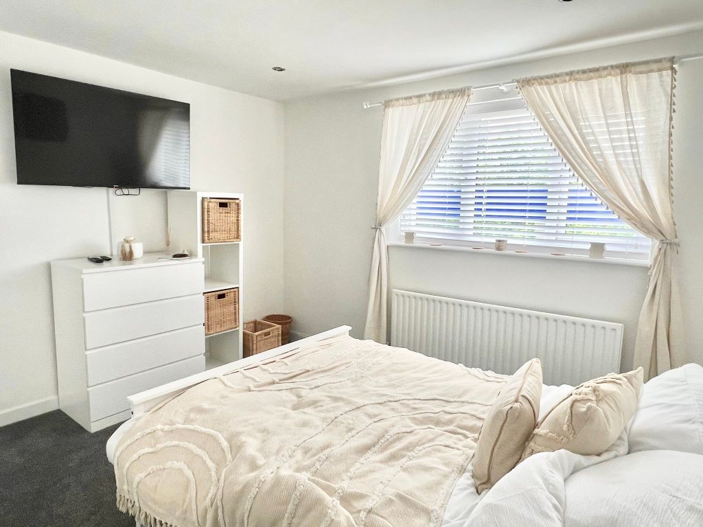 Property photo 2 of 8 Bedroom Two