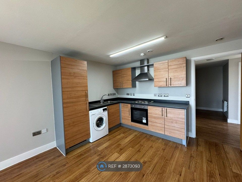 Property photo 3 of 7 Kitchen