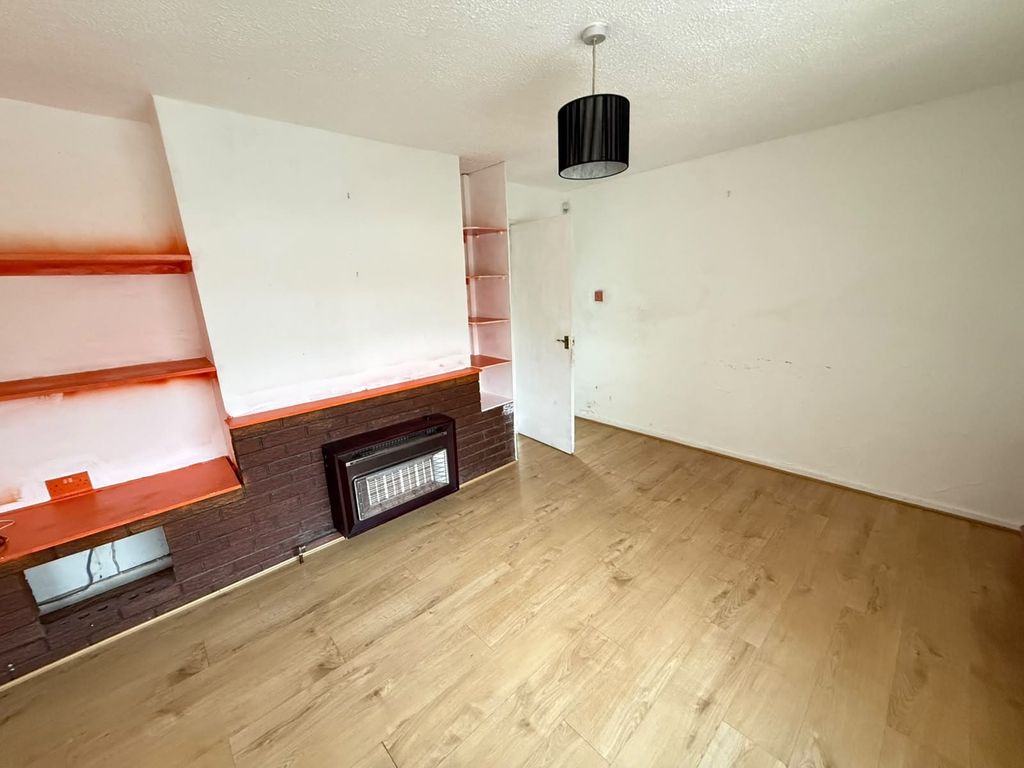 Property photo 3 of 26