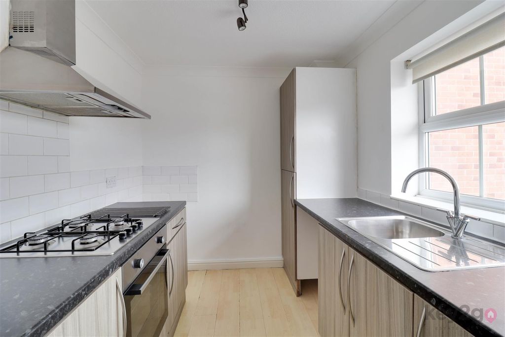 Property photo 2 of 15 Img_8746-Img_8748.Jpg