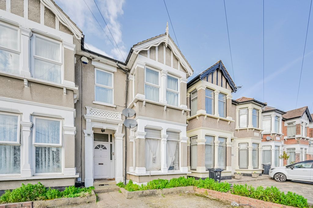 Property photo 1 of 11