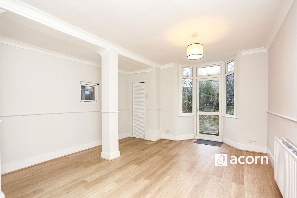 Property photo 2 of 10 0Cedd444-10dc-F01...
