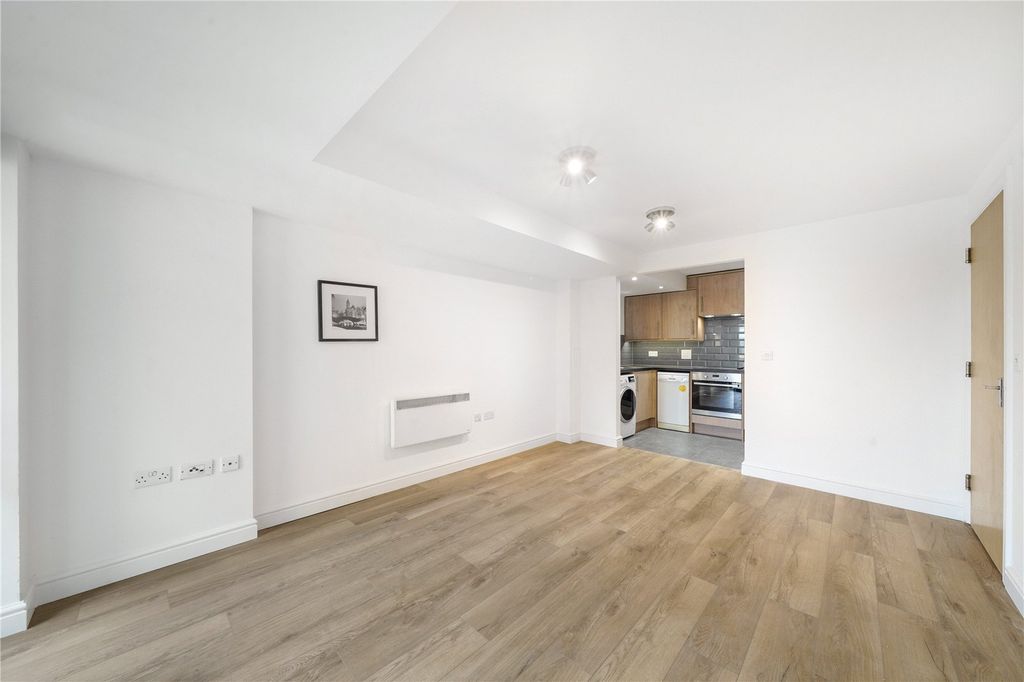 Property photo 2 of 15 Picture No. 06