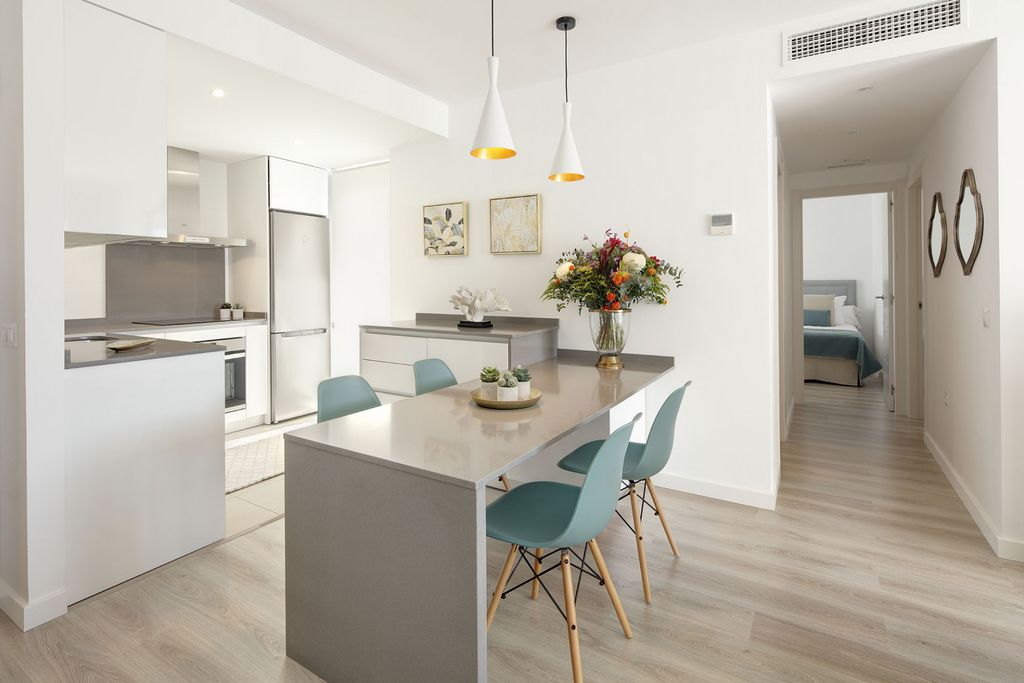 Property photo 2 of 17 Photo 1