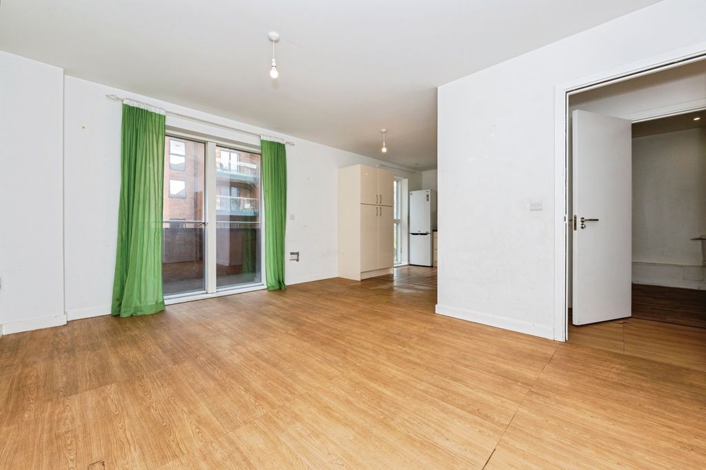 Property photo 2 of 13 Pbox-Img.Jpg