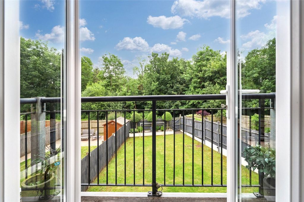 Property photo 2 of 22 Balcony