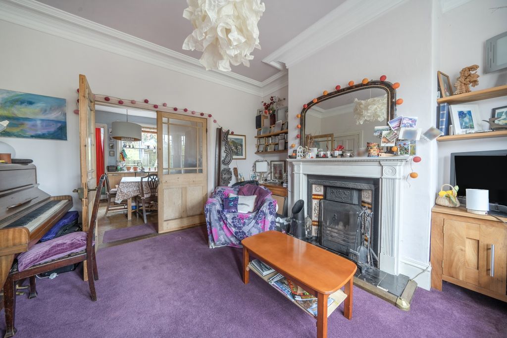 Property photo 2 of 20 1364083-12-68ee51Bd1Ca84