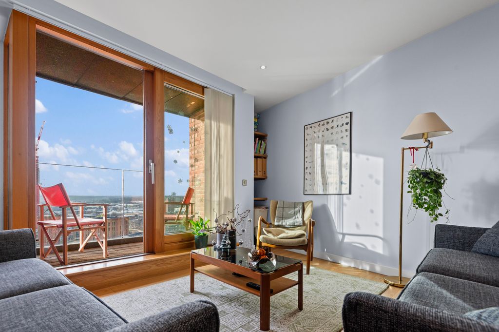 Property photo 3 of 14