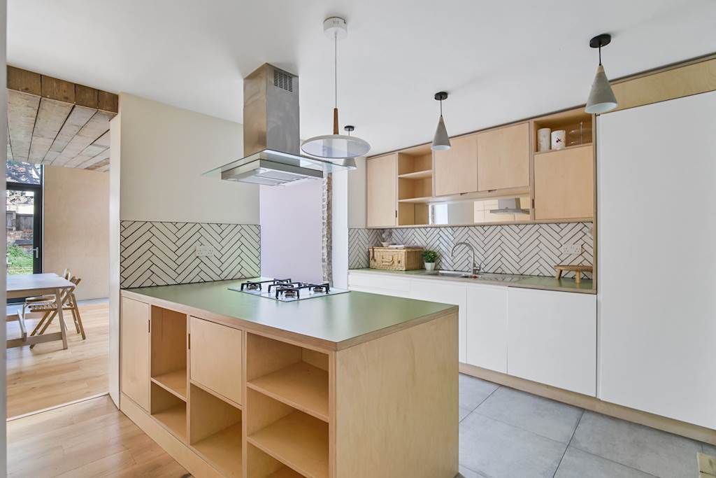 Property photo 1 of 16