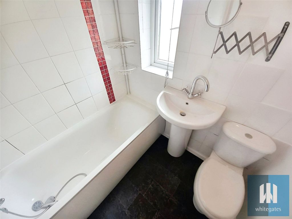Property photo 3 of 11 Picture No. 30