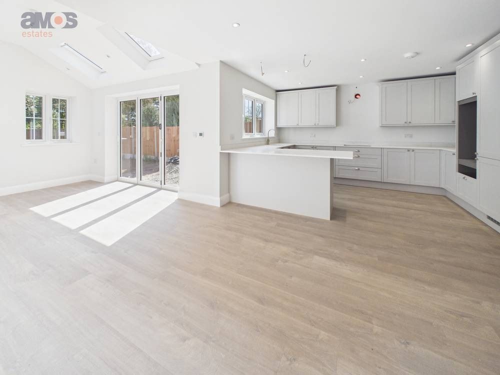 Property photo 2 of 26 5073603
