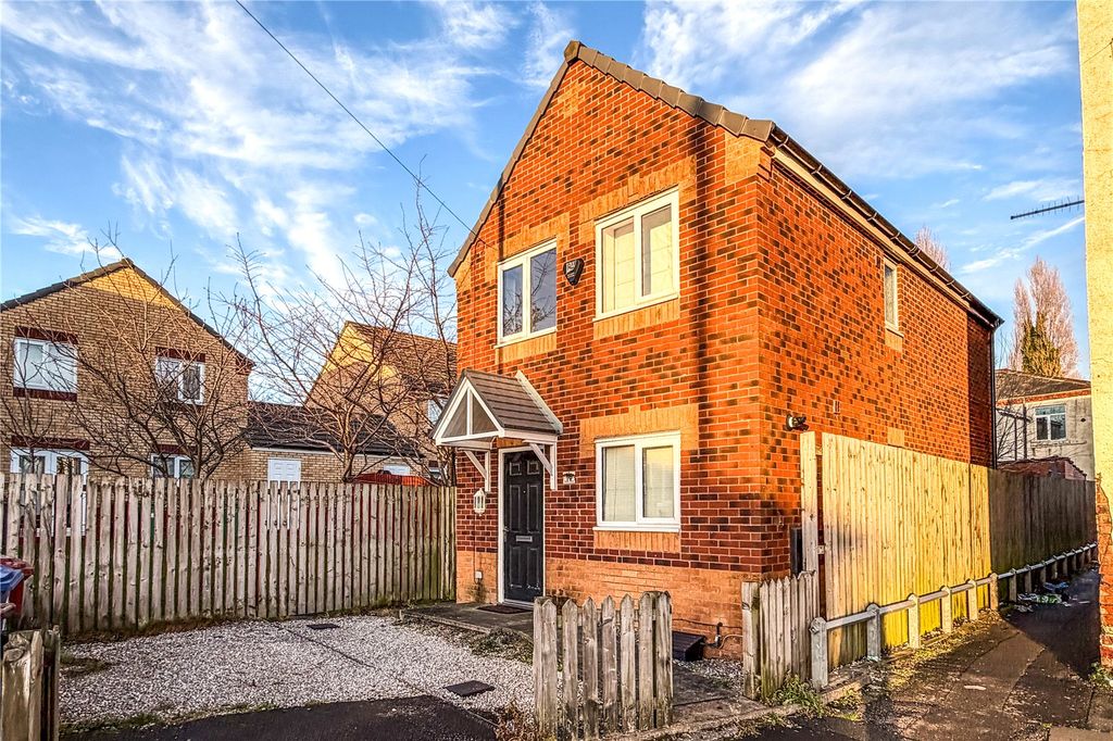 Property photo 1 of 15 External