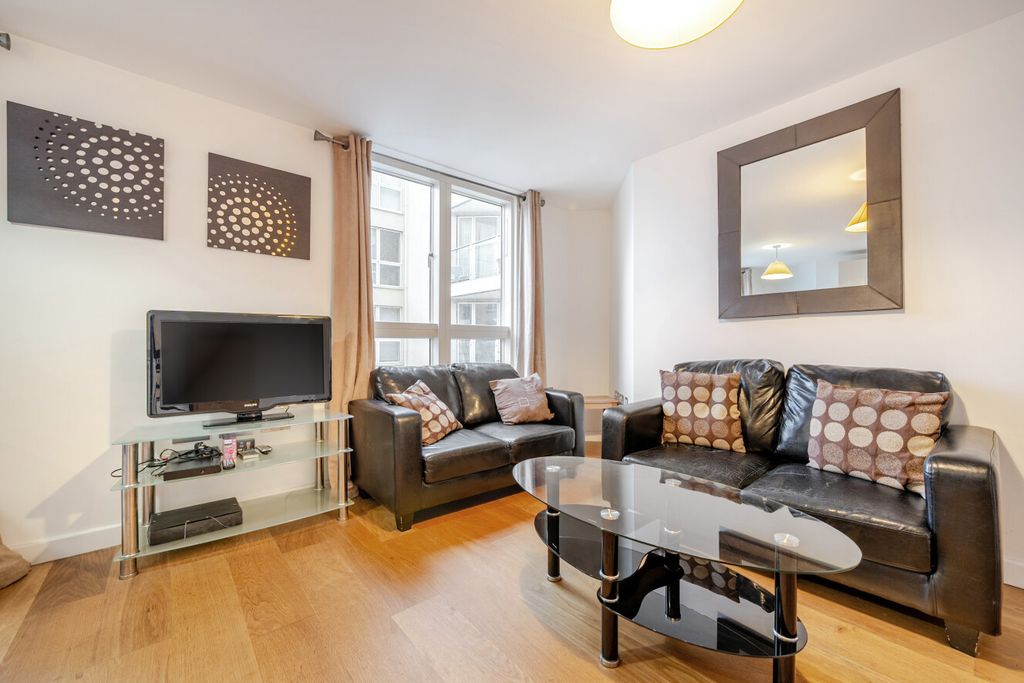 Property photo 3 of 17 1396778-13-6960F7...