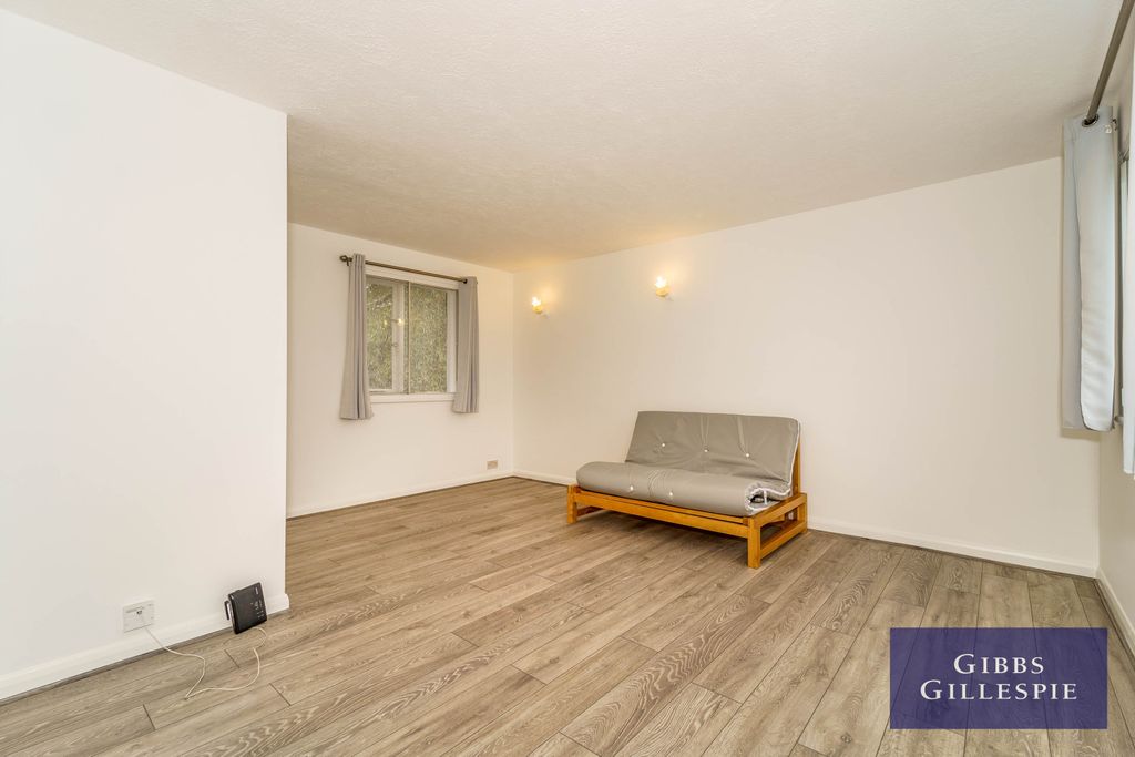 Property photo 2 of 10 2