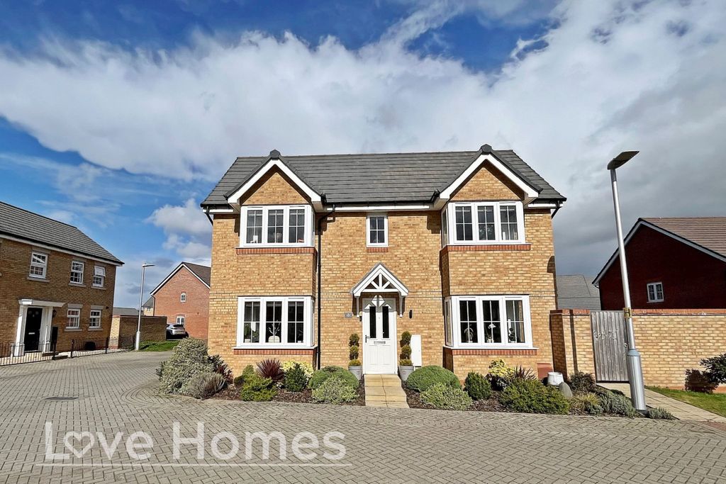 Property photo 1 of 17 4971072