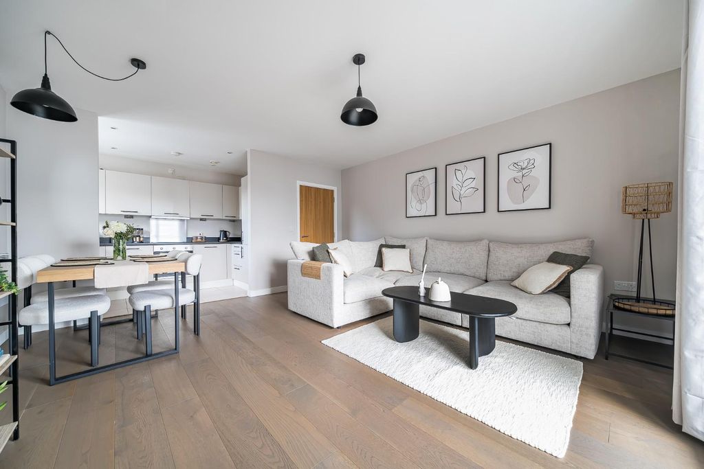 Property photo 3 of 21 1408078-17-698379Ed45c6d.Jpg