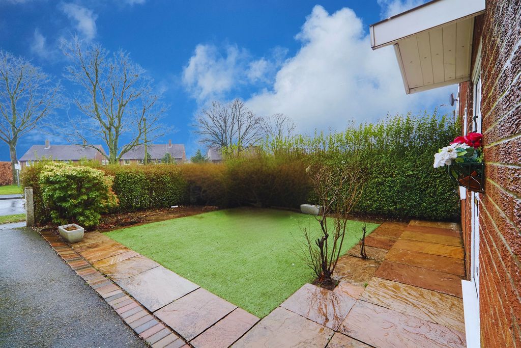 Property photo 2 of 18