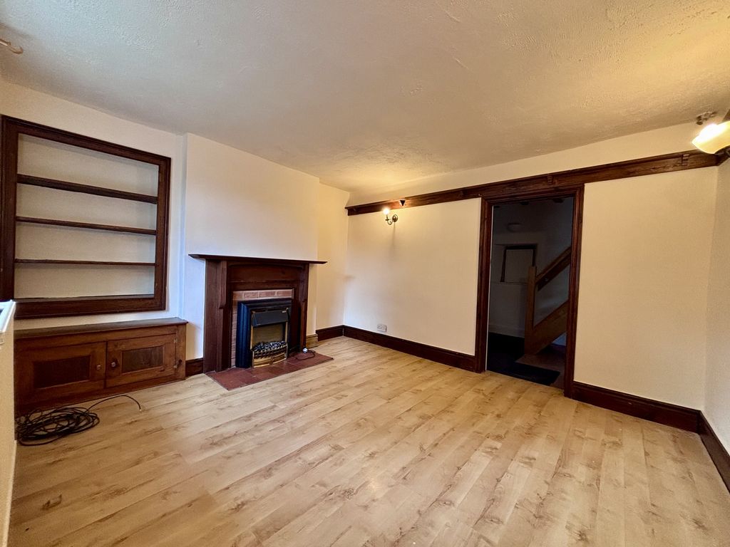 Property photo 2 of 5 Living Room