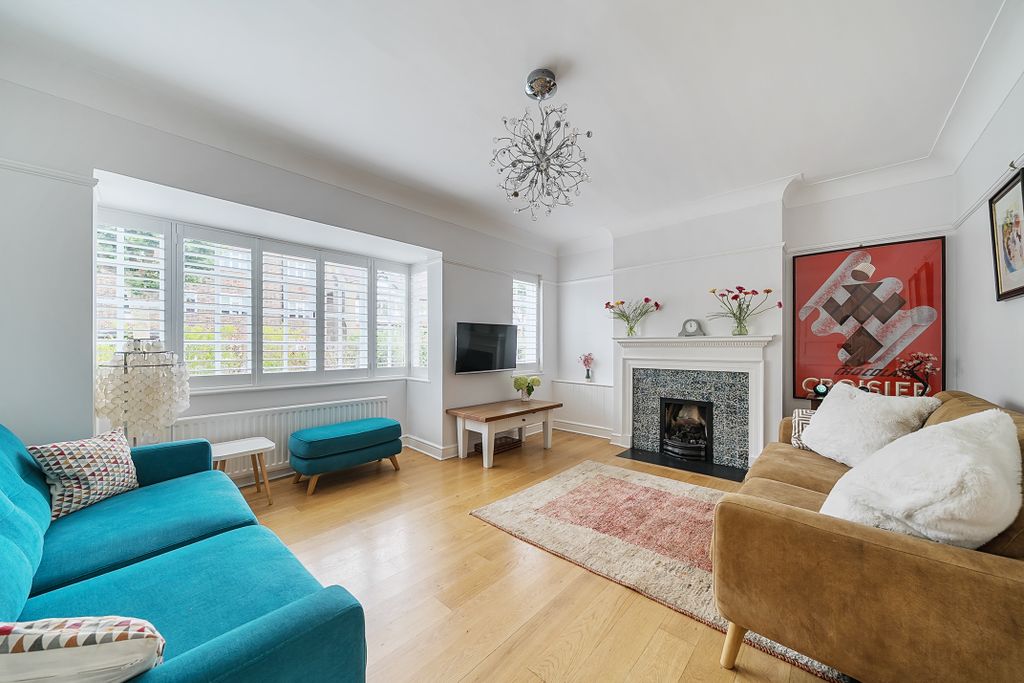 Property photo 2 of 37