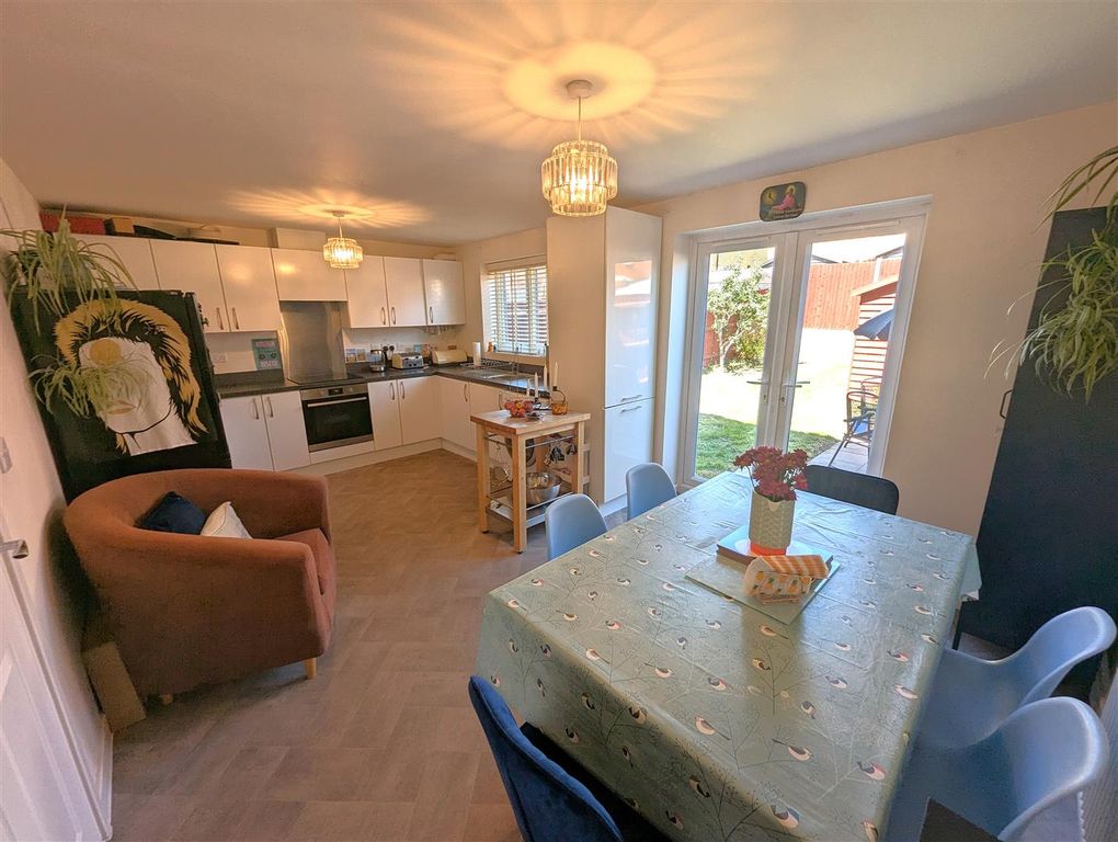 Property photo 3 of 28 Pxl_20250712_122022106.Raw-01.Cover.Jpg