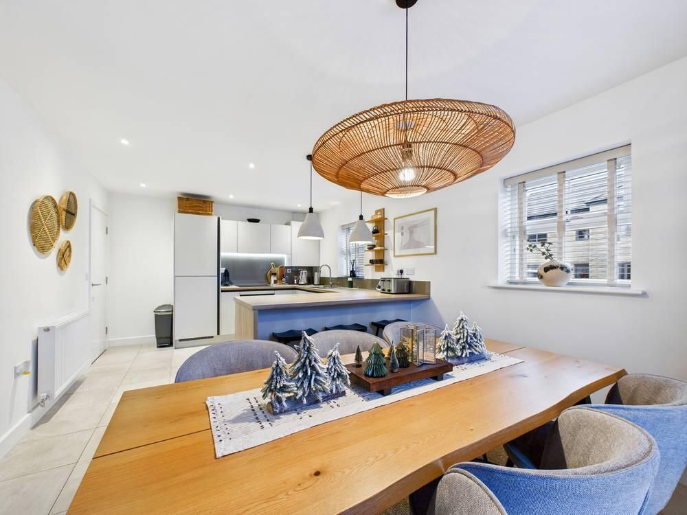 Property photo 2 of 26 Dining Room