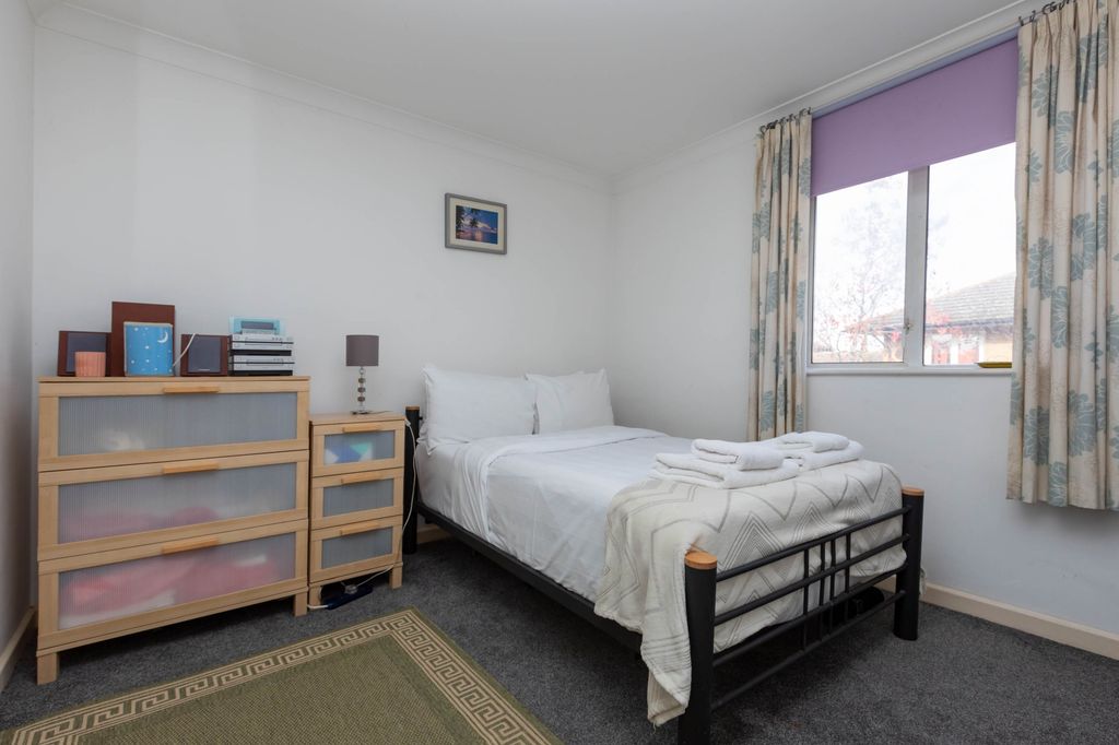 Property photo 3 of 29