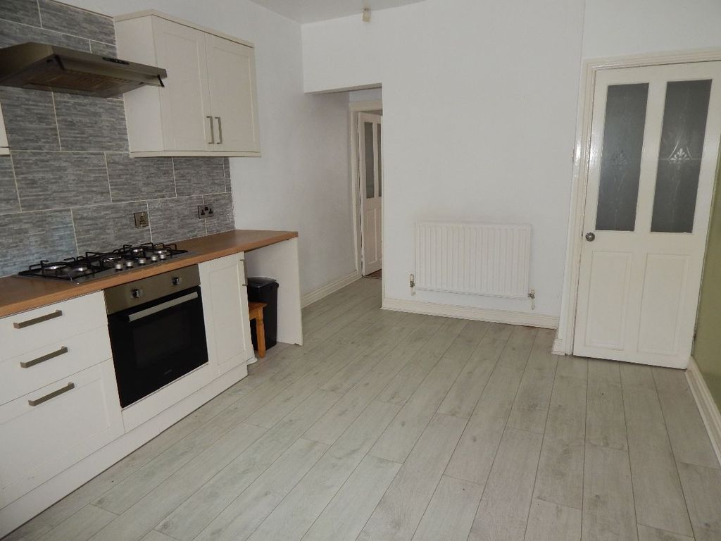 Property photo 2 of 15 Kitchen