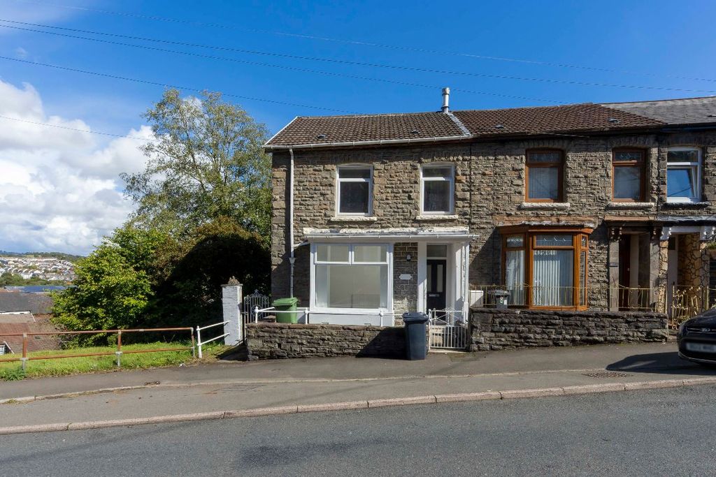 Property photo 1 of 37